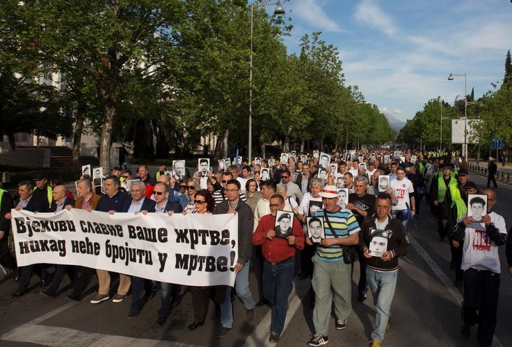        Одржана анти-Нато протестна шетња: 
“Побиједили смо нацисте, побиједићемо и натисте“