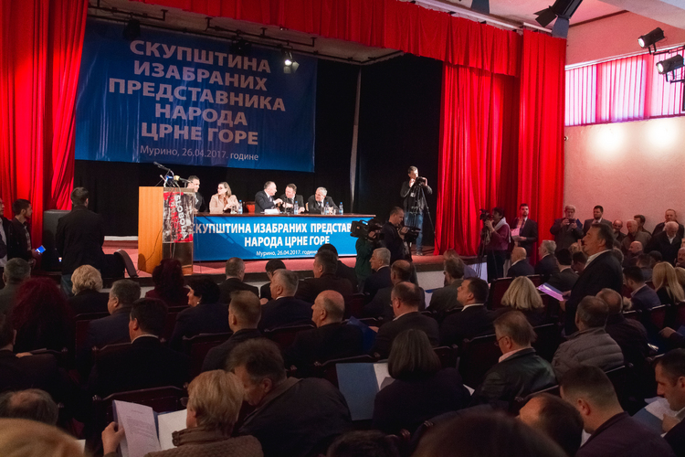                                                  Скупштина у Мурину изгласала
                                                предлог о референдуму о НАТО-у
