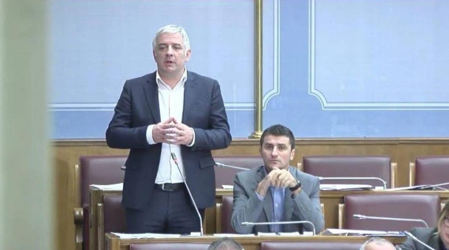                                                       Вучуровић: Бечић би да уништи 
                                                          опозицију као што је СНП